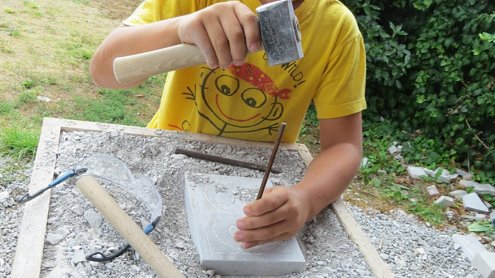 Reliefna kamnoseška delavnica